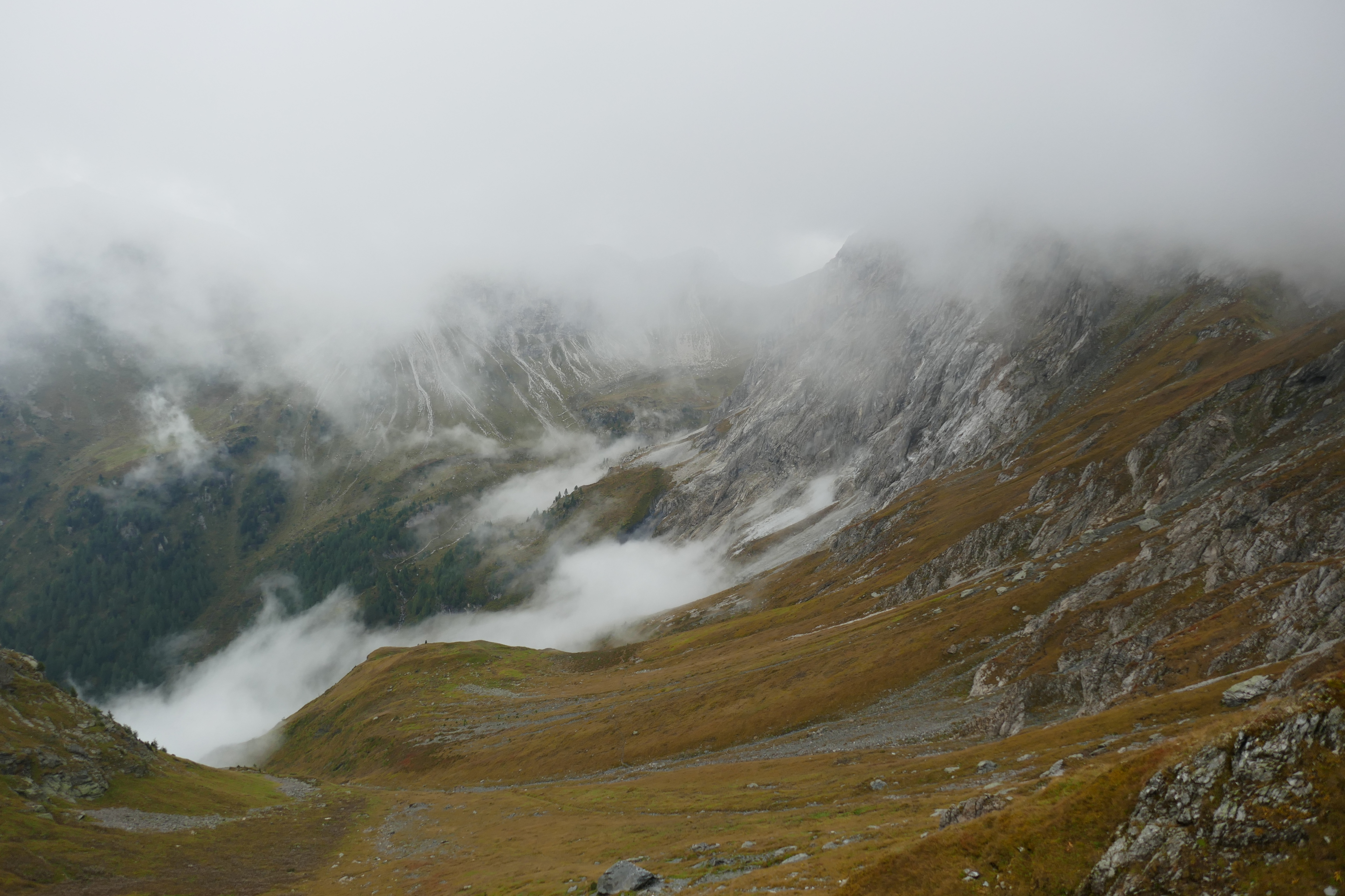 Wolken am Roßkopftörl